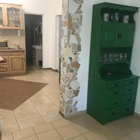 Francesco Apartmanhaz *