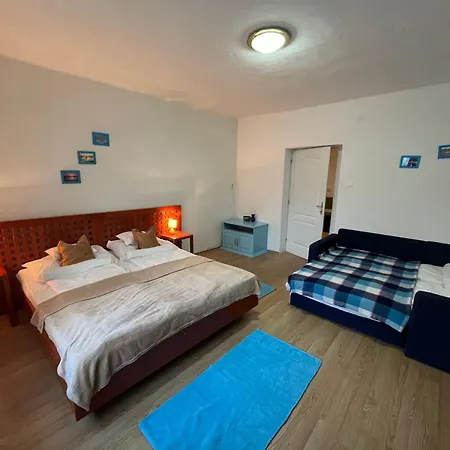Francesco Apartmanhaz 아파트